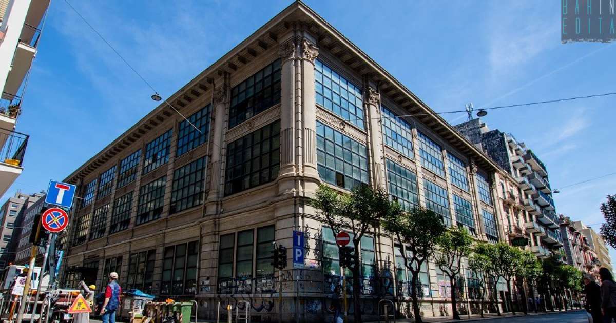 Bari, la storia del palazzo di Lingue: l'ex casa della Fiat che rischi� l'abbattimento 